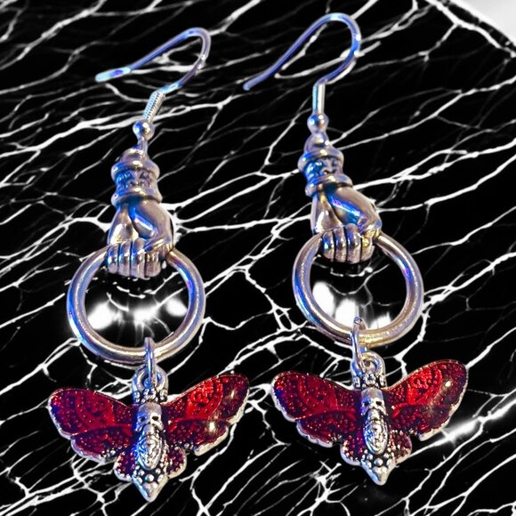 Crimson Embrace Gothic Skull Moth 925 Sterling Silver Earrings - Picture 2 of 3